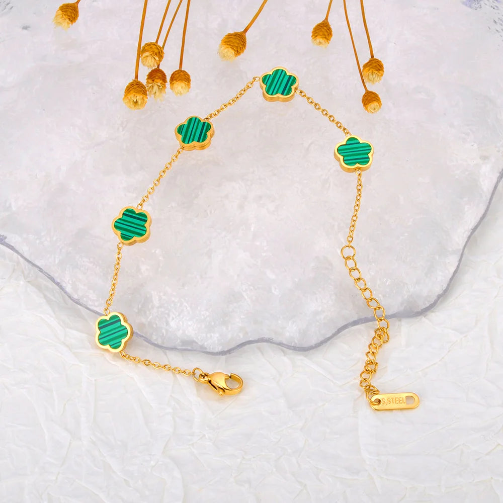 Bracelet Charm Fleur – Acier Inoxydable Doré